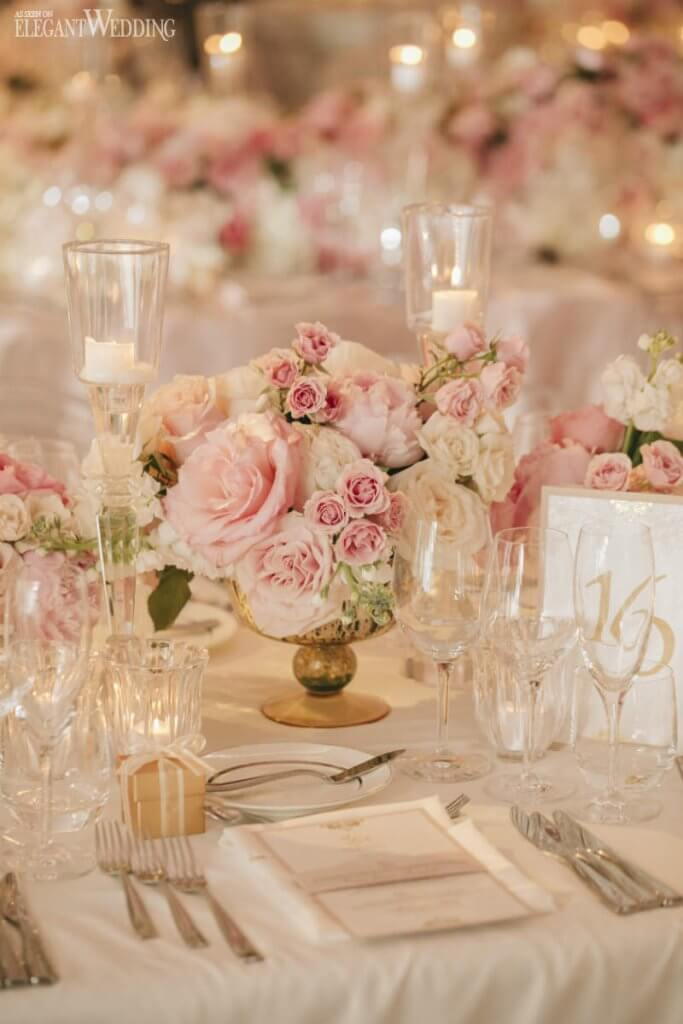 4 elementos que no pueden faltar en tu boda romántica. 5 Elegant wedding stunning blush pink wedding at the ritz23 683x1024 1