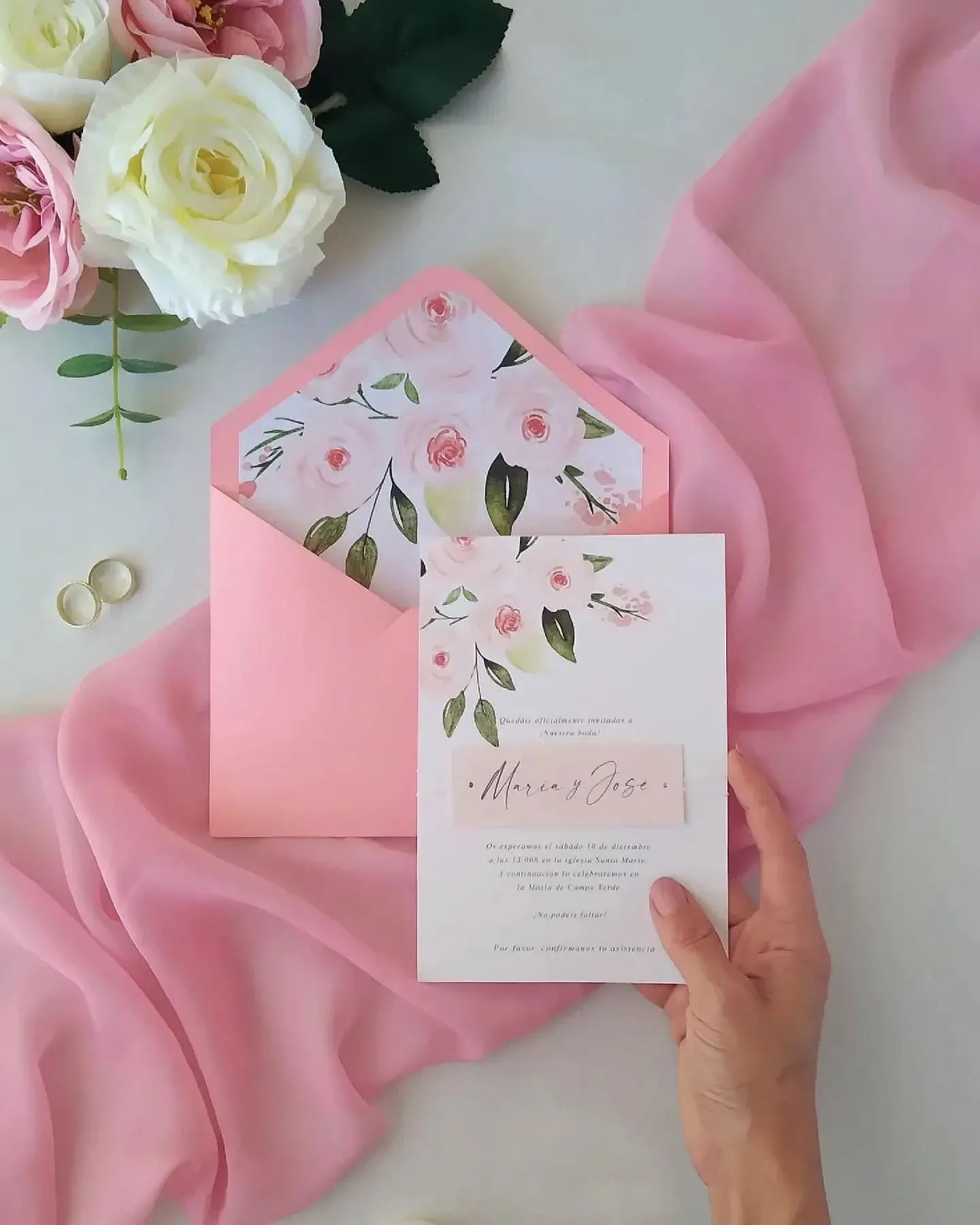 Velvet rosé 1 Velvet rosé: invitación de boda con el encanto de las rosas